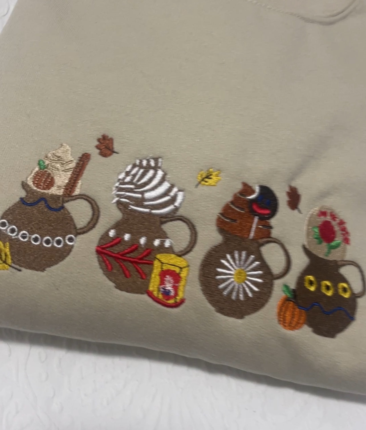 Cántaro de barro embroidered crewneck ( pre-order)
