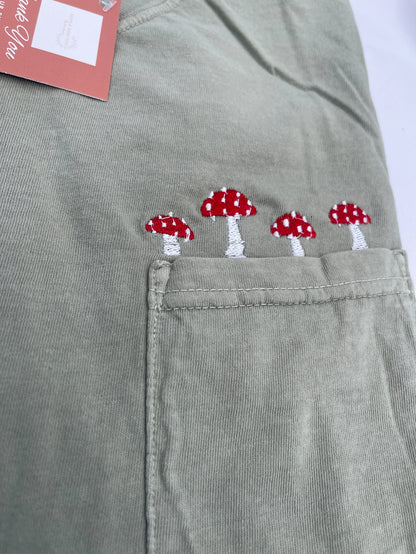 Mushroom pocket t-shirt